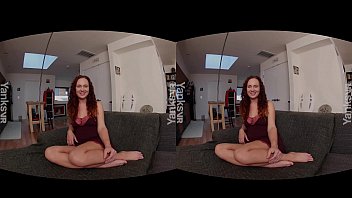 Amateur Yanks Ruby Wood puts her fingers in the self-love position as she fucks herself noisily and elegantly in this simple yet sexy 3D VR video