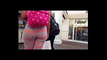 Candid thick teen in legging shopping