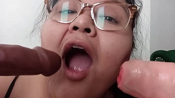 deesdeepthroat uses two dildos to throat train