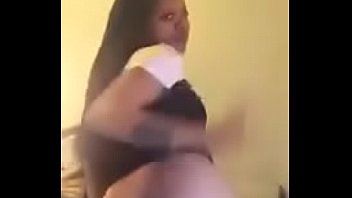 Black Girl Shake And Smack Her Booty