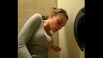 Quickly cum in the toilet